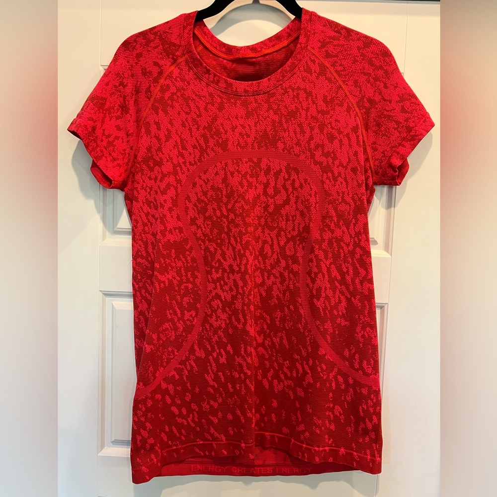 Women’s Lululemon Swiftly Tech Short Sleeve Shirt Size 10